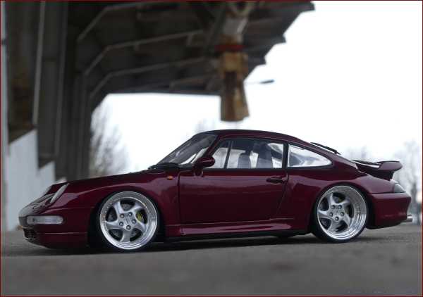 1:18 Porsche 911 (993) turbo 1997 UT-Model / Red Edition inkl.OVP